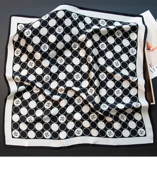 Pure Mulberry Silk Scarf – Lightweight 12 Momme Crepe, 70cm Square