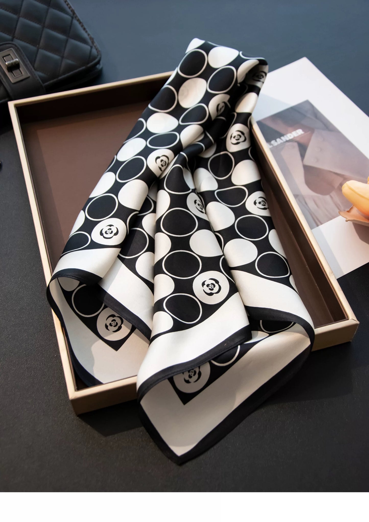Pure Mulberry Silk Scarf – Lightweight 12 Momme Crepe, 70cm Square