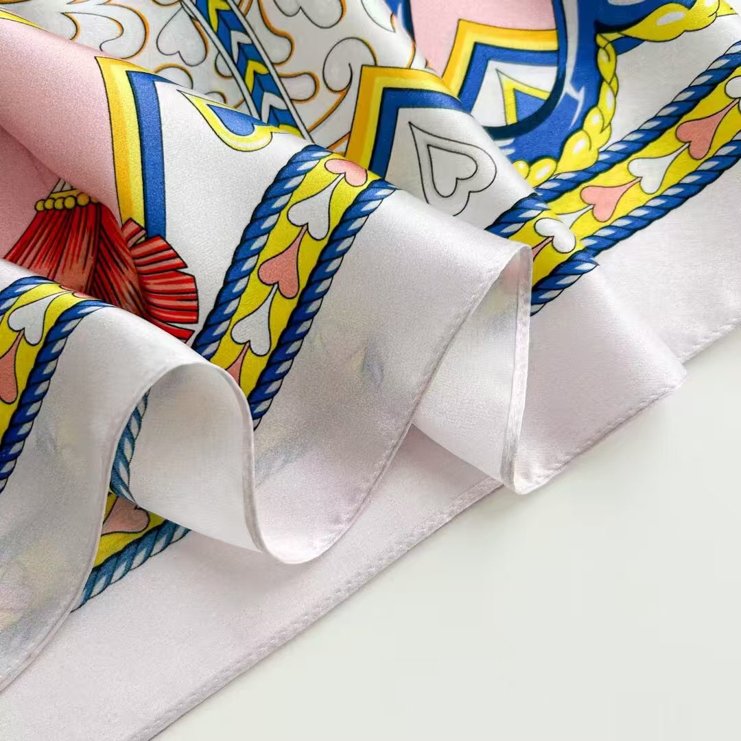 Pure Mulberry Silk Scarf – Lightweight 12 Momme Crepe, 90cm Square