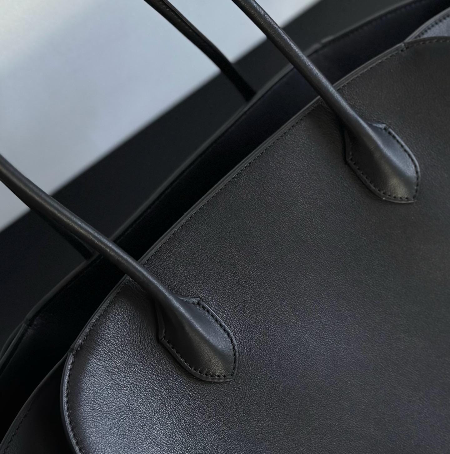Genuine Leather Tote Bag Smooth Napa Leather Black M-14
