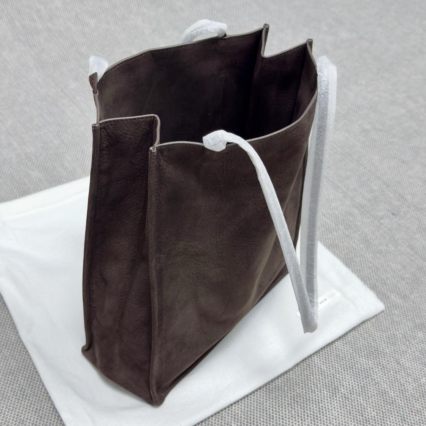 Lambskin To Go Tote – Lightweight Minimalist Shoulder & Handbag Brown