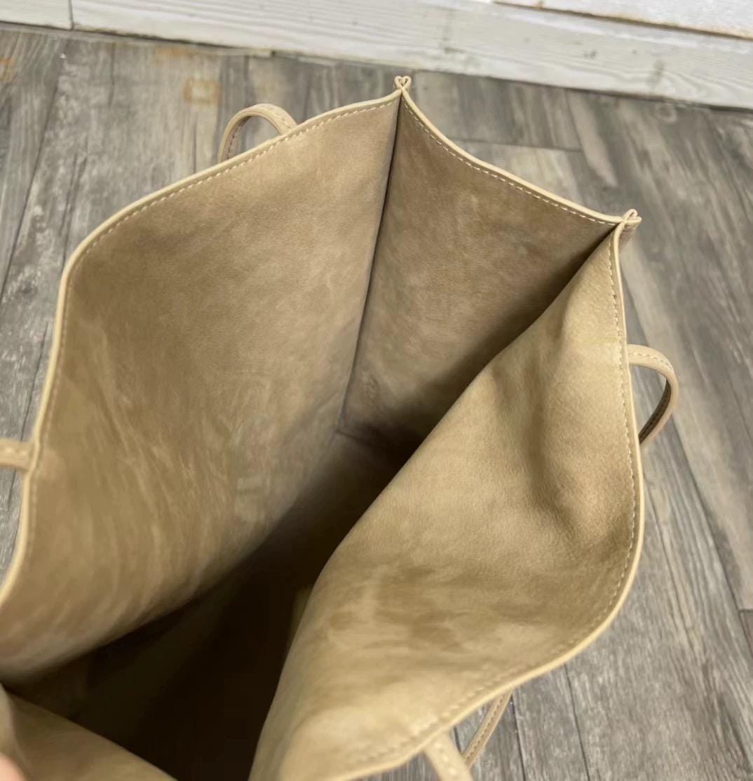 Lambskin To Go Tote – Lightweight Minimalist Shoulder & Handbag Sand