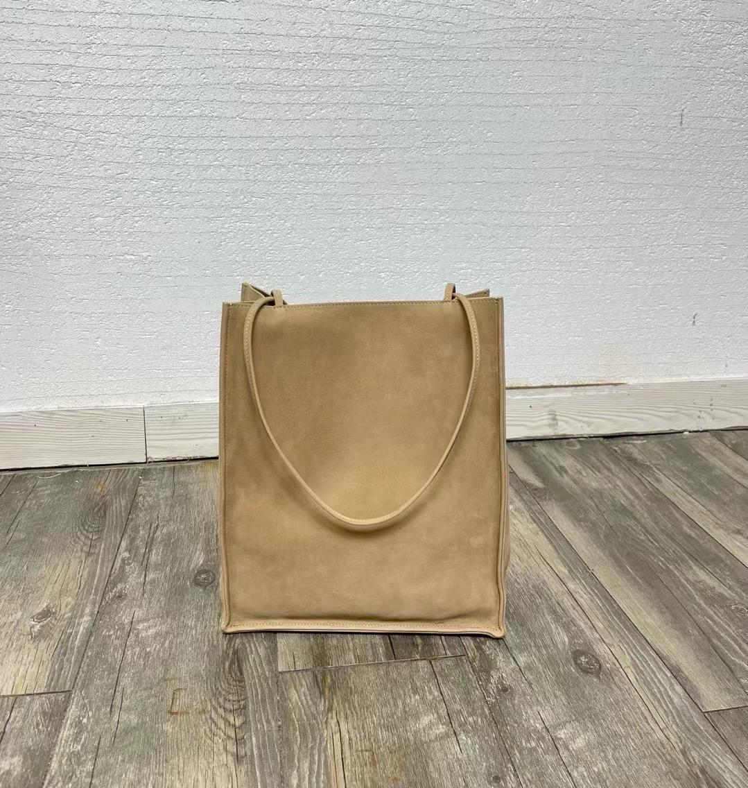 Lambskin To Go Tote – Lightweight Minimalist Shoulder & Handbag Sand