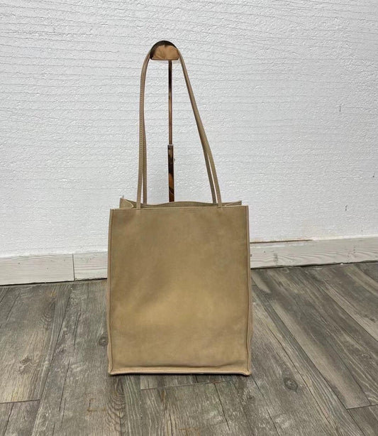 Lambskin To Go Tote – Lightweight Minimalist Shoulder & Handbag Sand