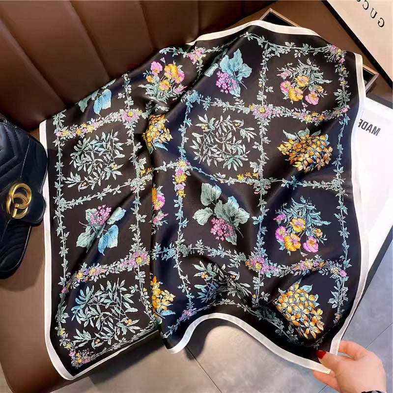 Pure Mulberry Silk Scarf – Lightweight 12 Momme Crepe, 70cm Square (Copy)