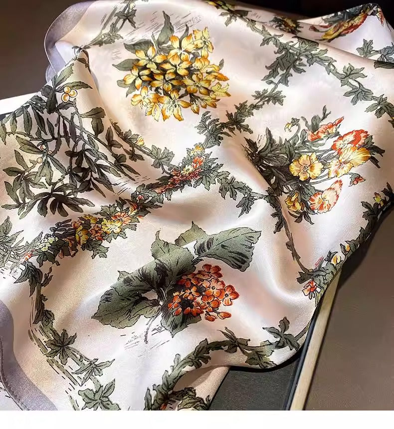 Pure Mulberry Silk Scarf – Lightweight 12 Momme Crepe, 70cm Square (Copy)