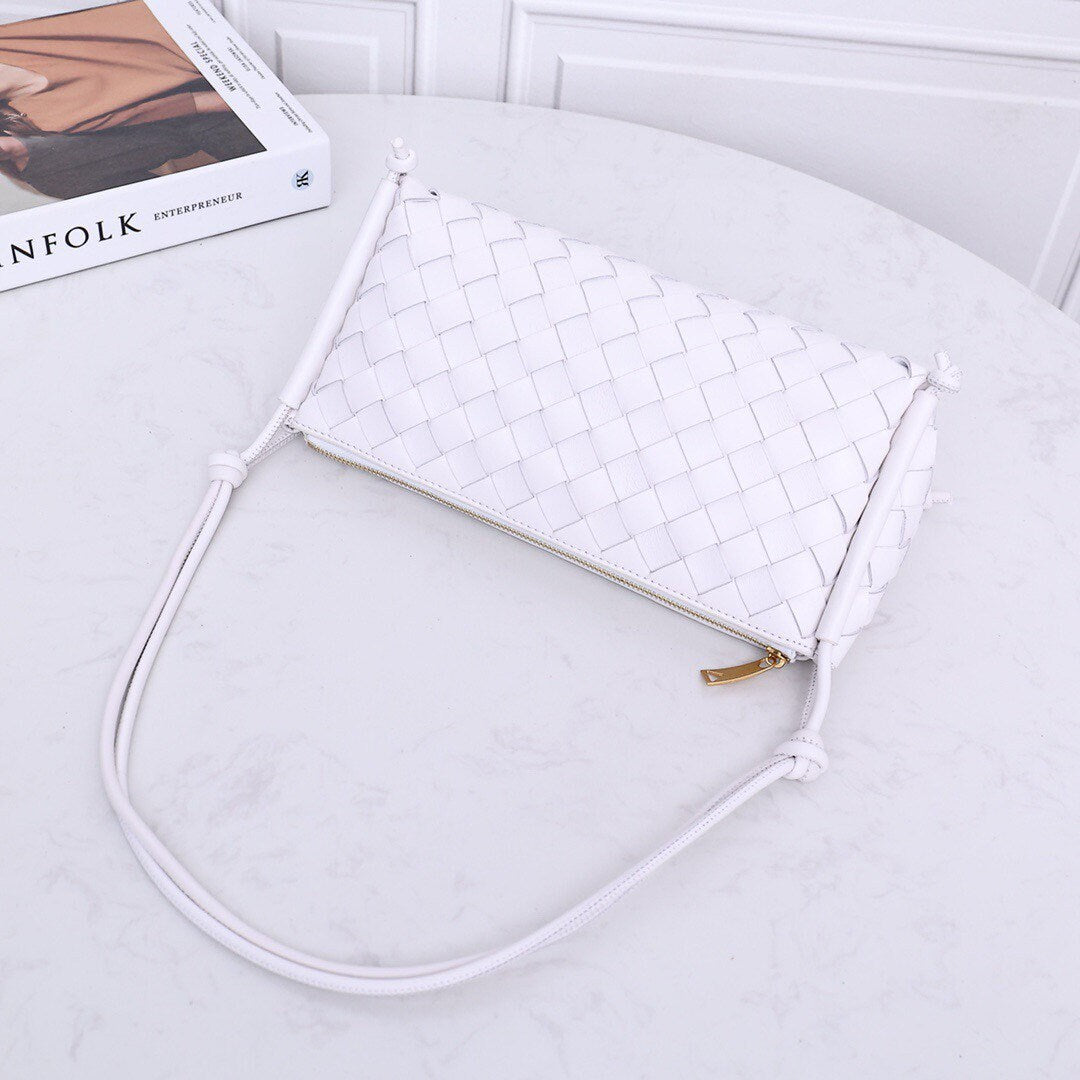 Pyramid Bag #2232A White