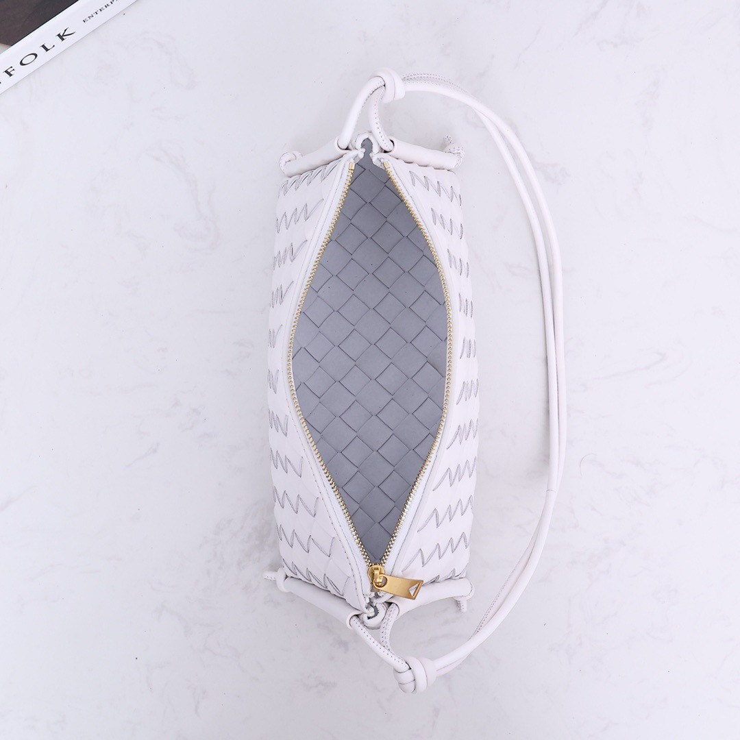 Pyramid Bag #2232A White