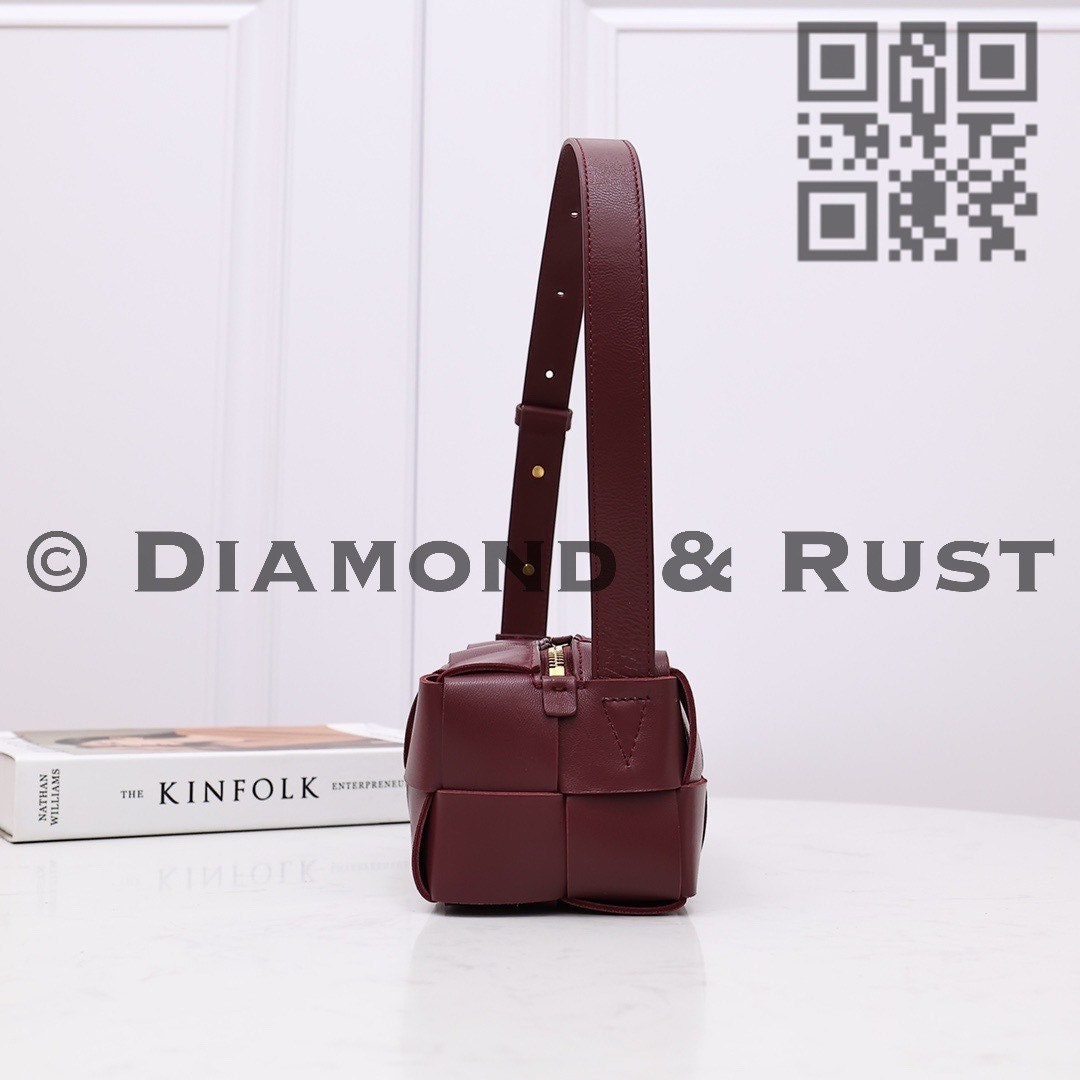 Small Brick Cassette Bag #2245 Wine Red