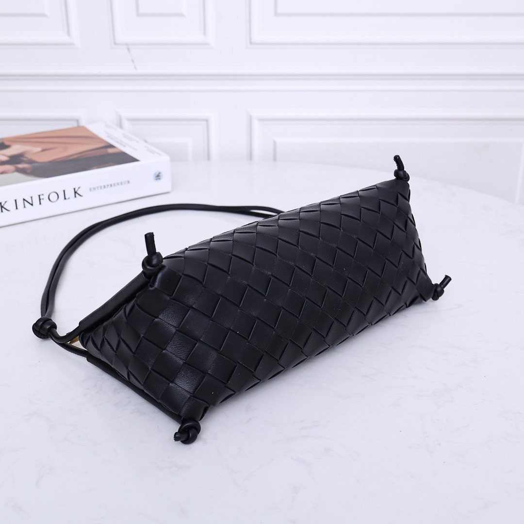 Pyramid Bag #2232A Black