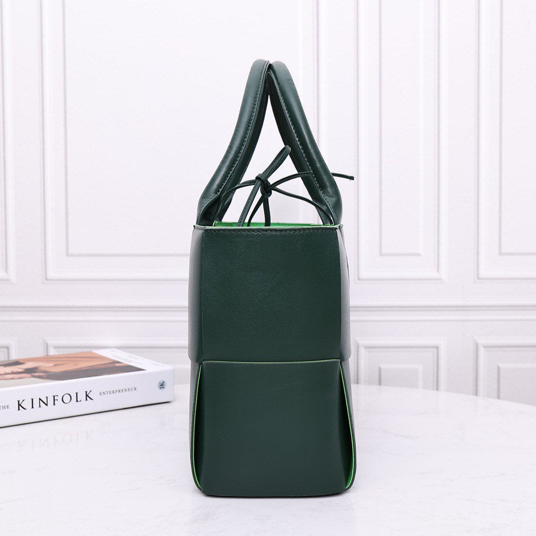 Medium Tote 36cm #2218A Rain tree Green