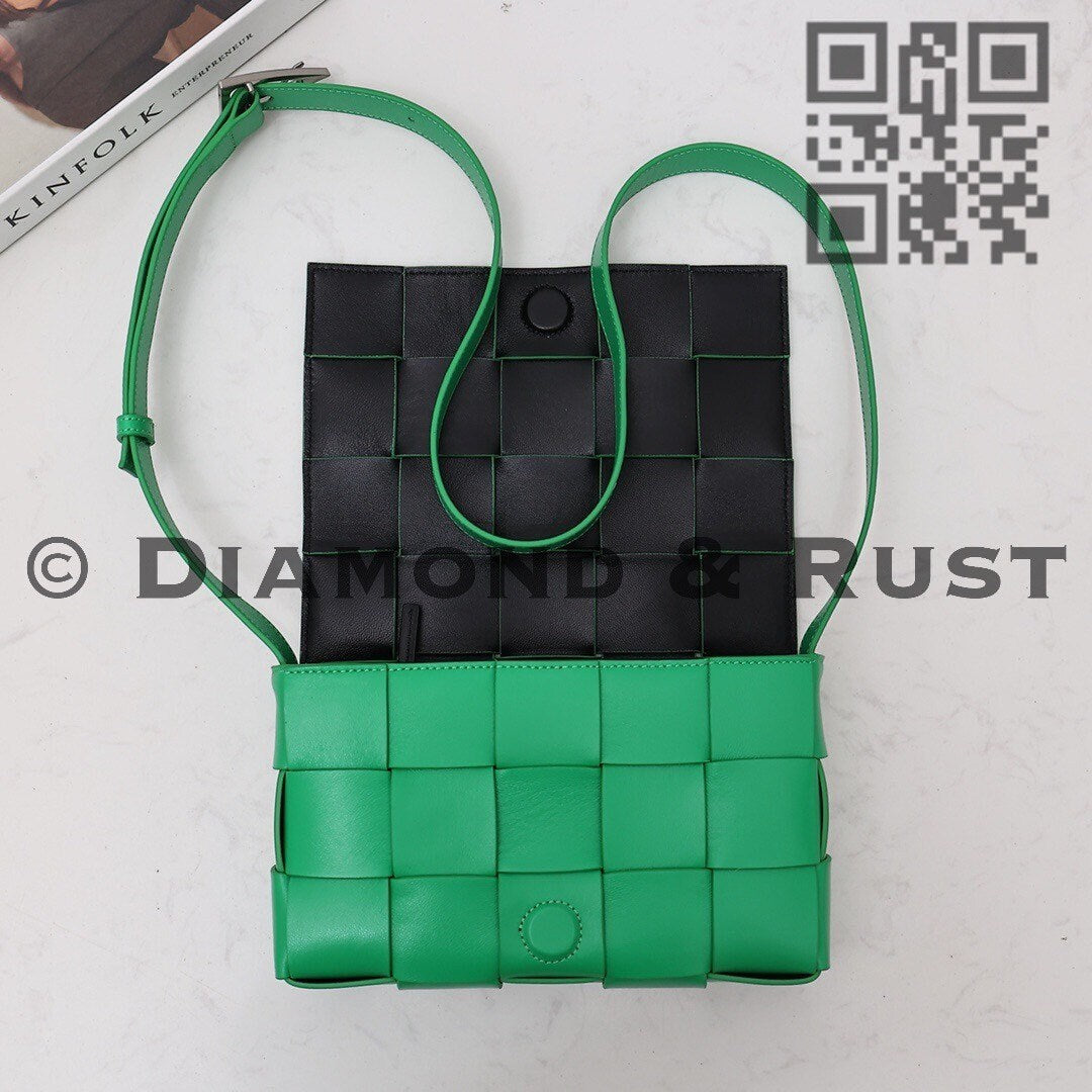 Cassette Bag In Contrast Color # 2248 Green-Black