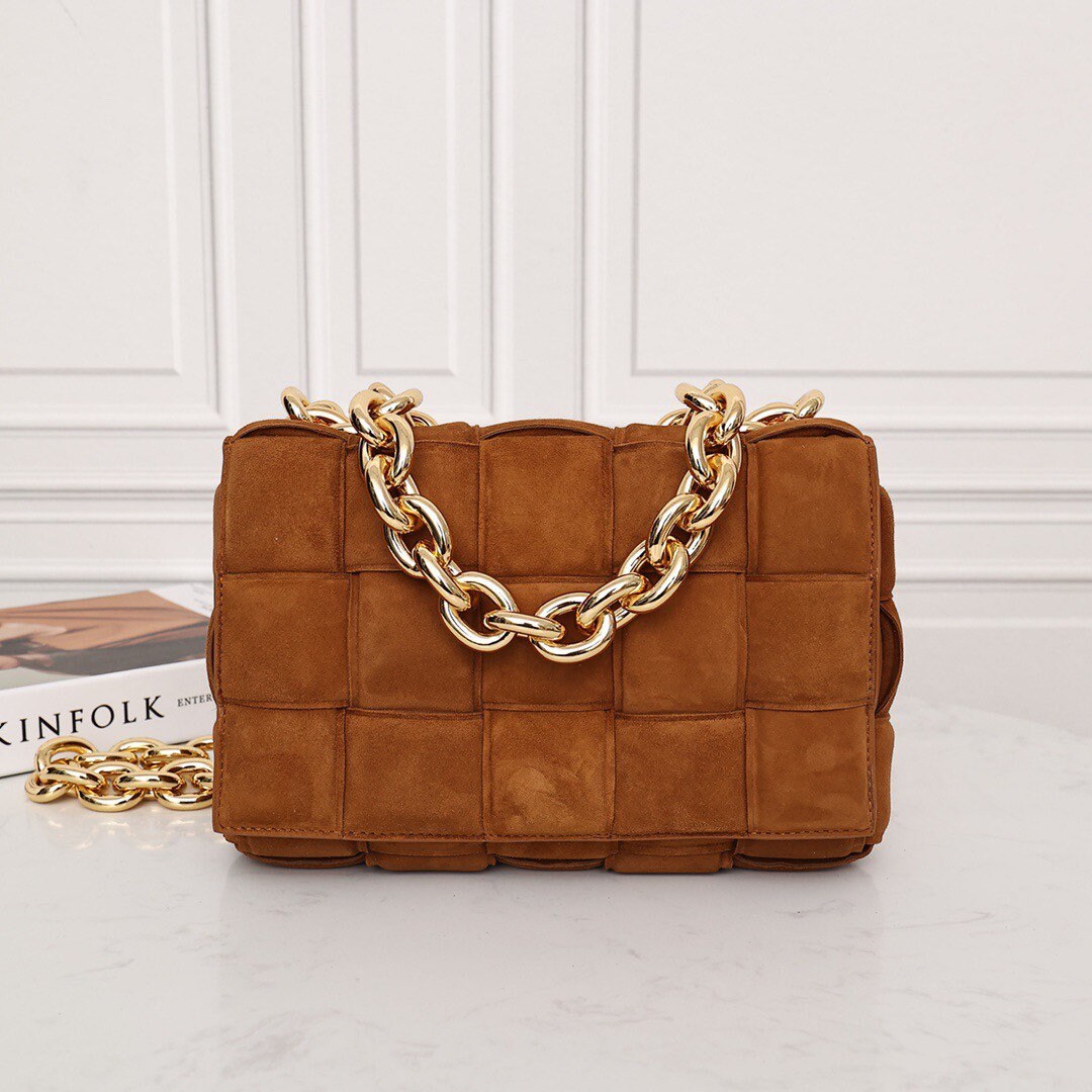 Padded Chain Cassette Bag in Suede #6633A