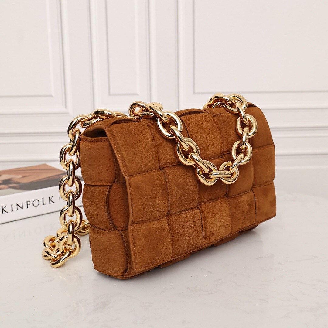 Padded Chain Cassette Bag in Suede #6633A